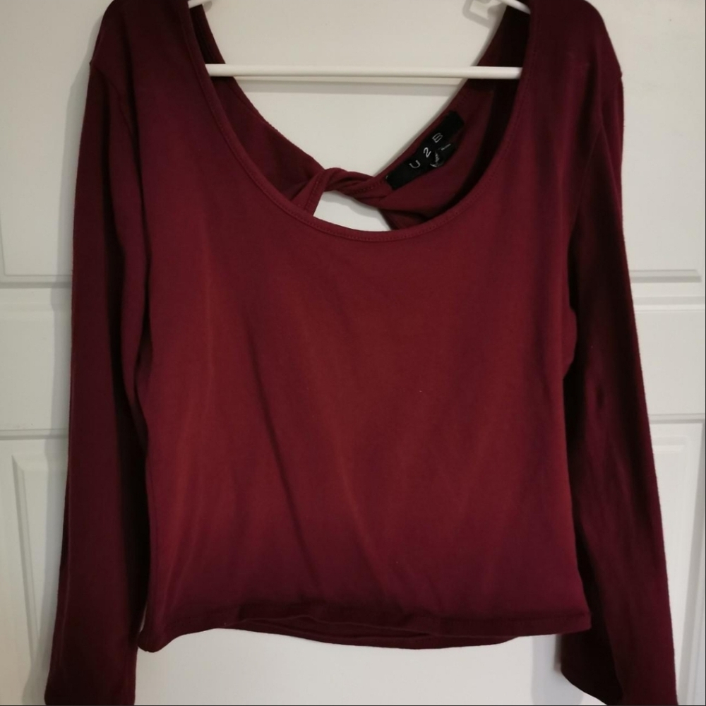 U2B Long Sleeve Cropped Shirt